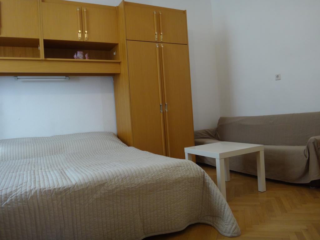 Apartment M *